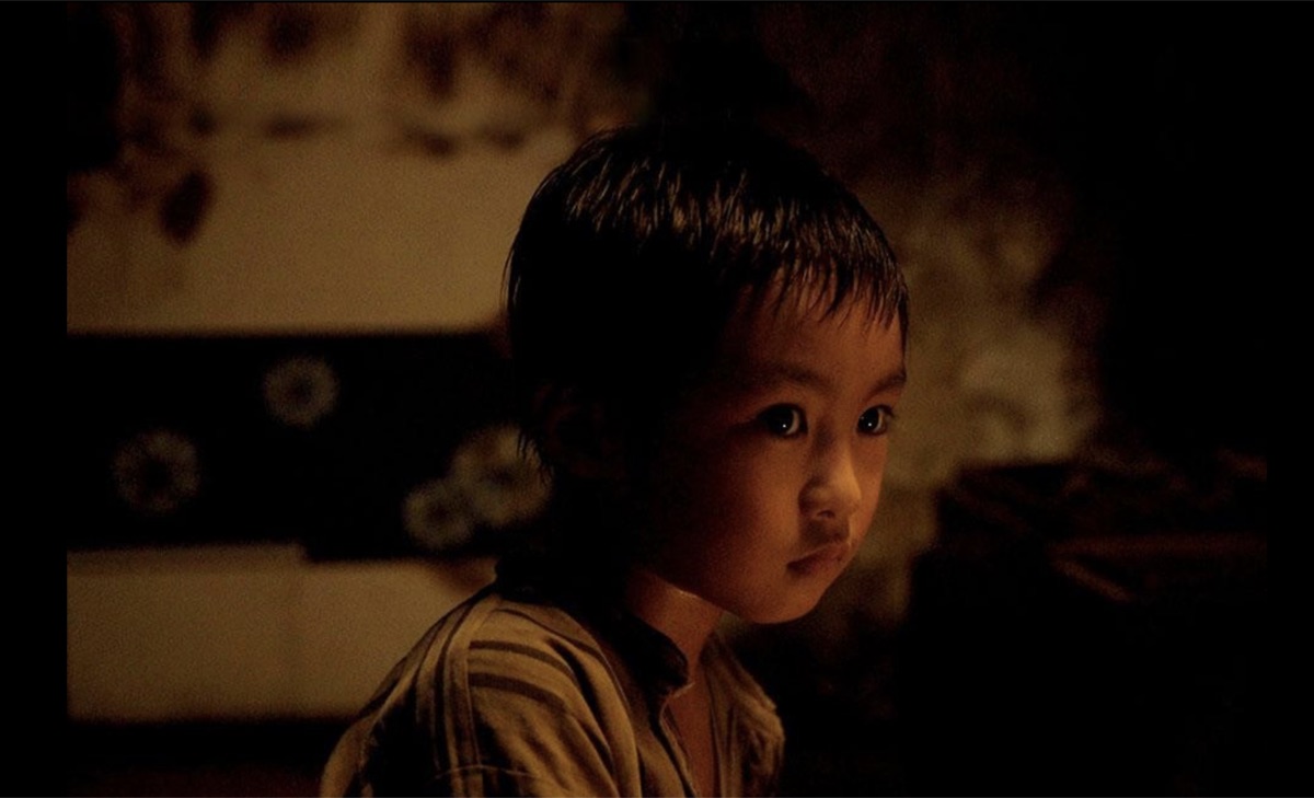 섀도우 오브 파이어 줄거리 내용