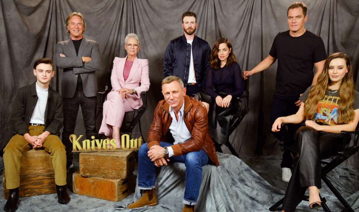 나이브스 아웃 뜻 의미 해석 관람평 리뷰 < 로튼 토마토 평론가 극찬 재개봉 영화 >