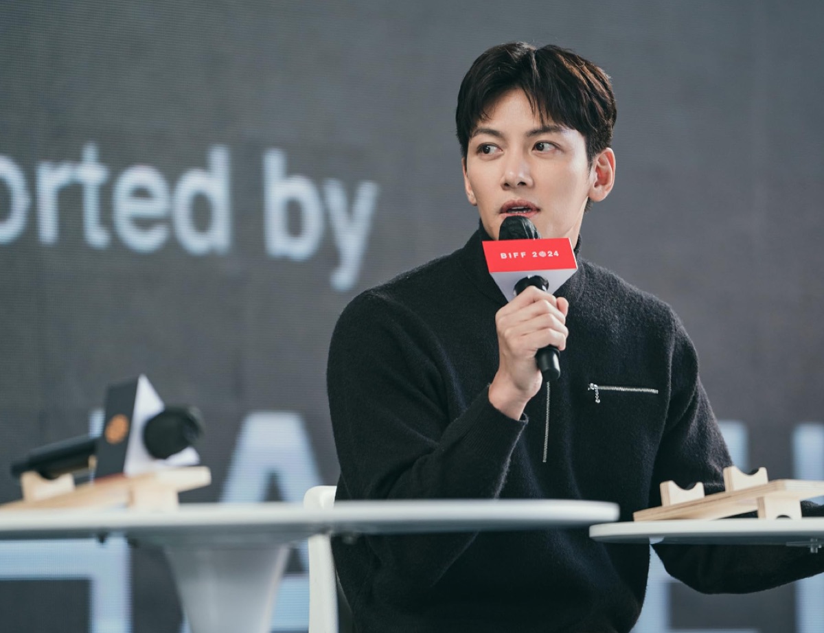 강남 비 사이드