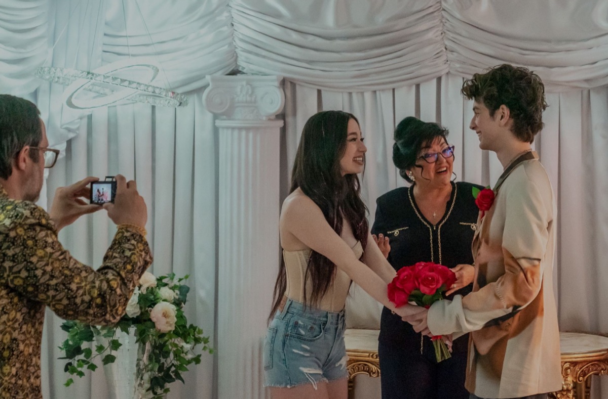 영화 아노라 관람평 후기